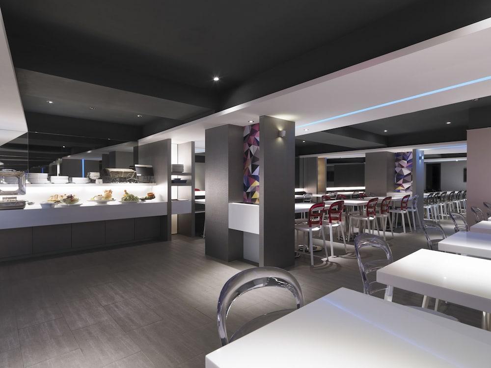 Cityinn Hotel Plus - Taichung Station Branch Экстерьер фото