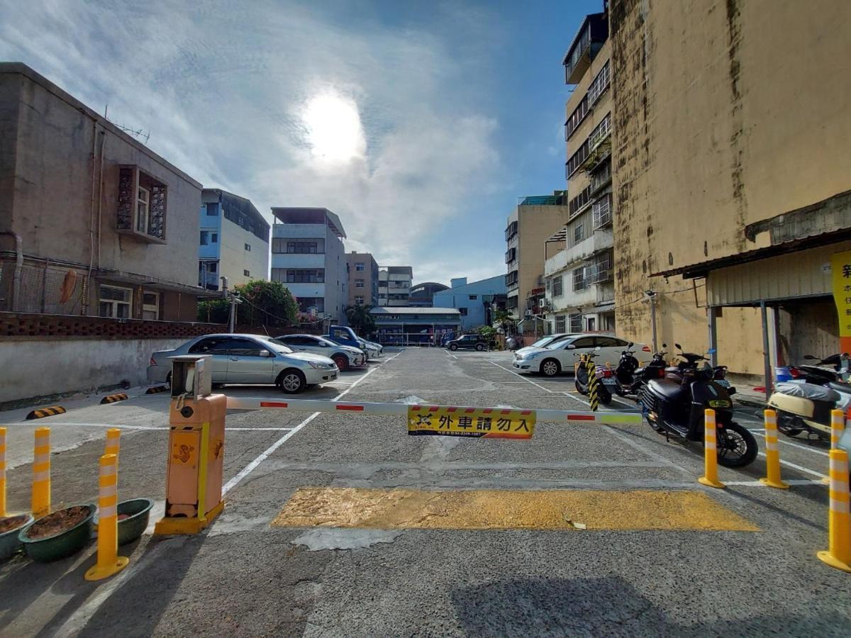 Cityinn Hotel Plus - Taichung Station Branch Экстерьер фото