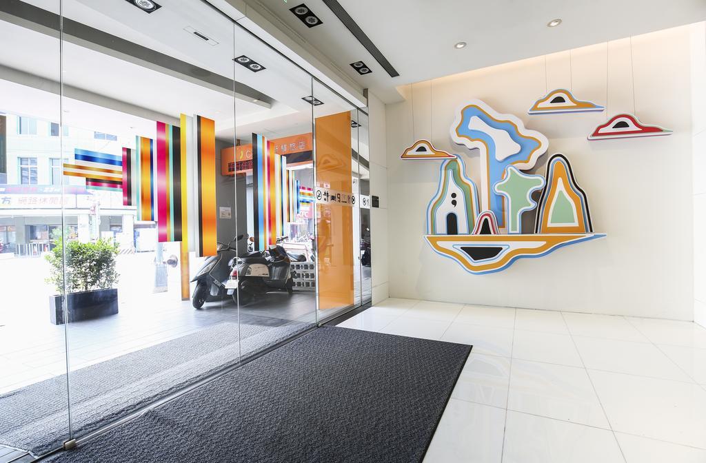 Cityinn Hotel Plus - Taichung Station Branch Экстерьер фото