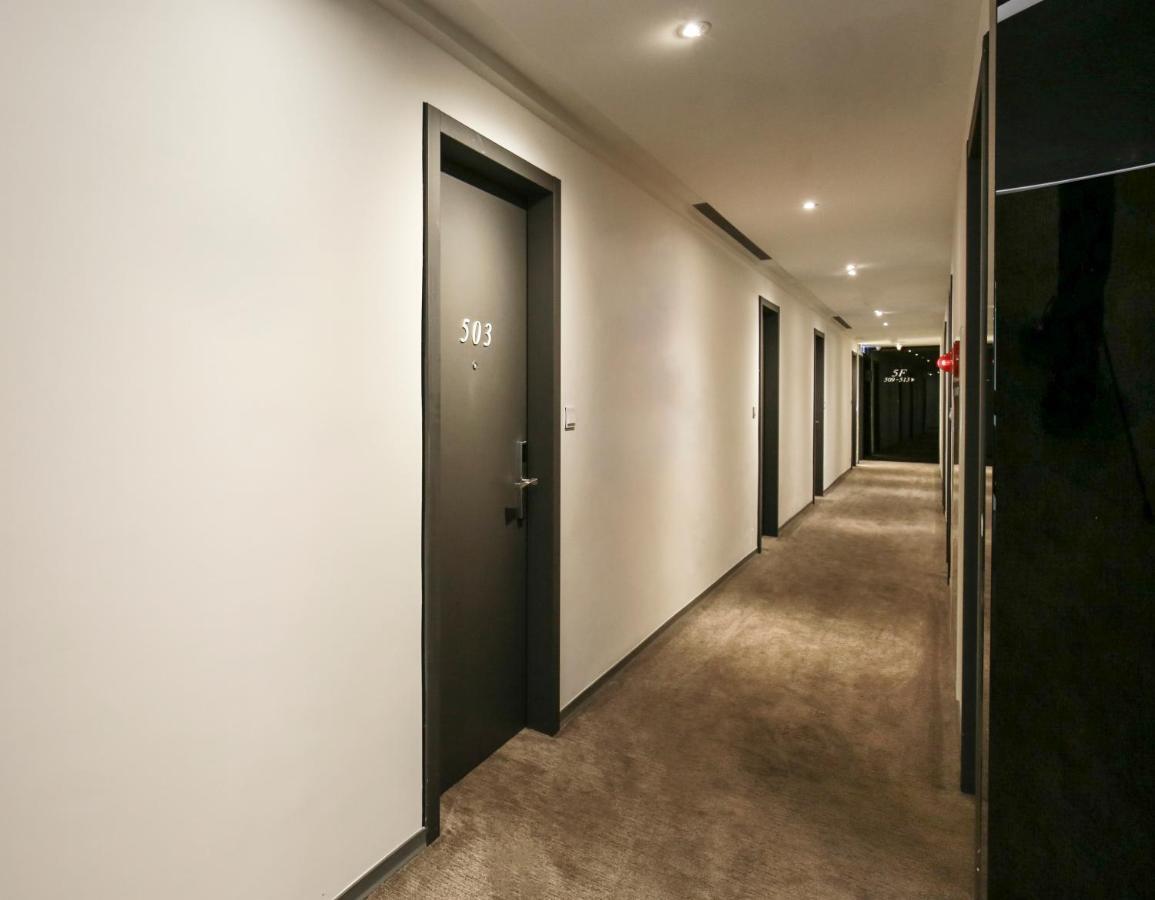 Cityinn Hotel Plus - Taichung Station Branch Экстерьер фото
